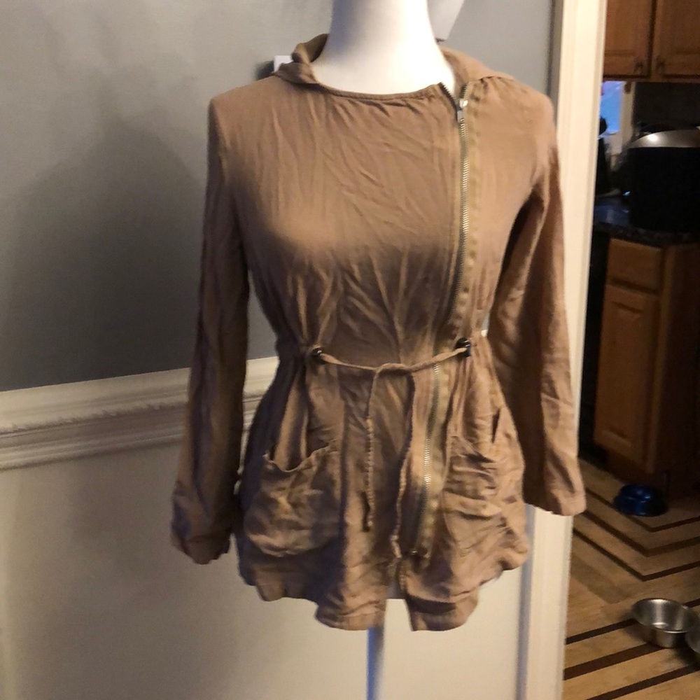 Light weight jacket